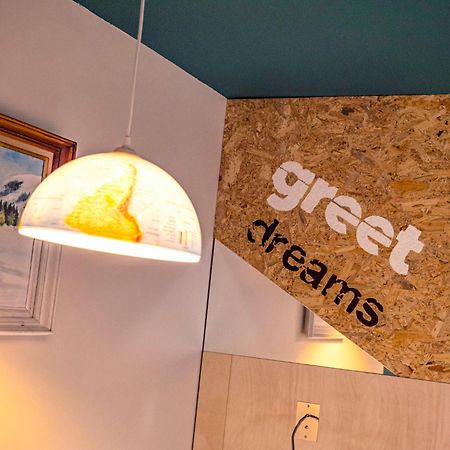 Greet Hotel Marseille Provence Aeroport Βιτρόλ Εξωτερικό φωτογραφία