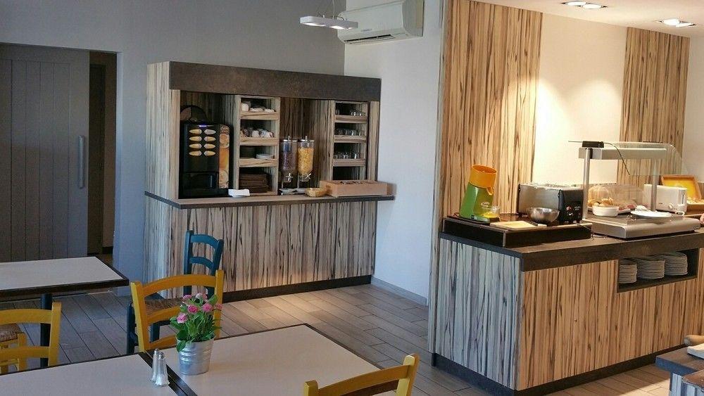 Greet Hotel Marseille Provence Aeroport Βιτρόλ Εξωτερικό φωτογραφία