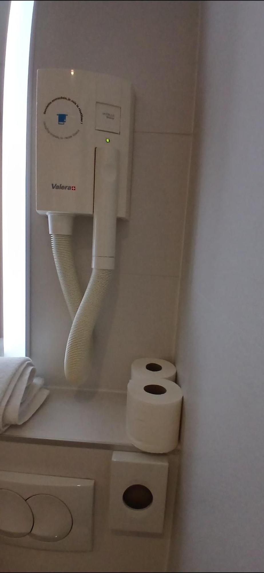 Greet Hotel Marseille Provence Aeroport Βιτρόλ Εξωτερικό φωτογραφία