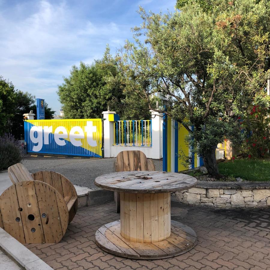 Greet Hotel Marseille Provence Aeroport Βιτρόλ Εξωτερικό φωτογραφία